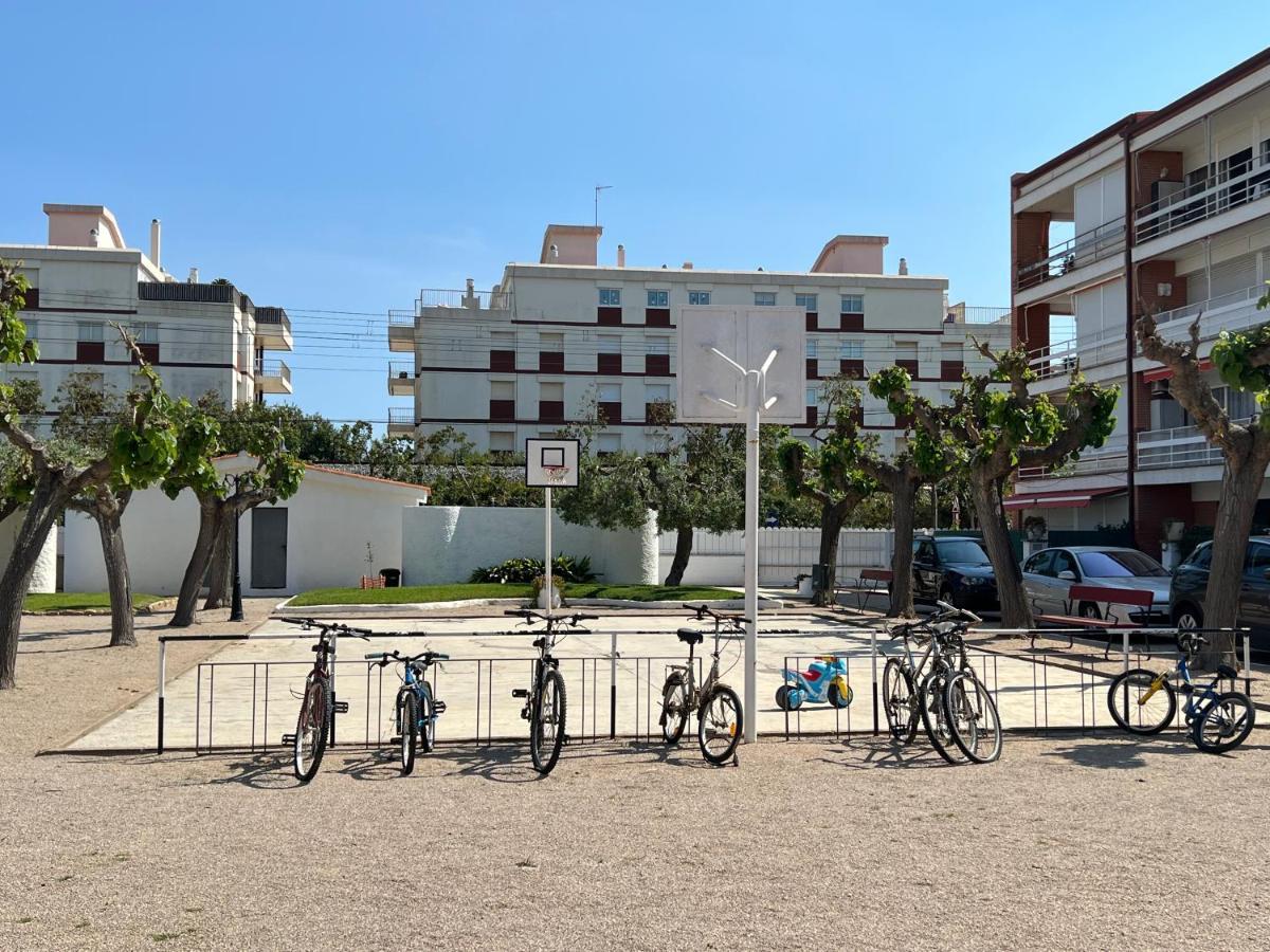 Apartamento Muy Luminoso En Segunda Linea De Mar Apartment Roda de Bera Exterior photo