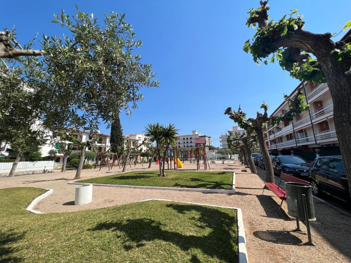 Apartamento Muy Luminoso En Segunda Linea De Mar Apartment Roda de Bera Exterior photo